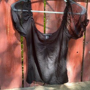 black puffed sleeves